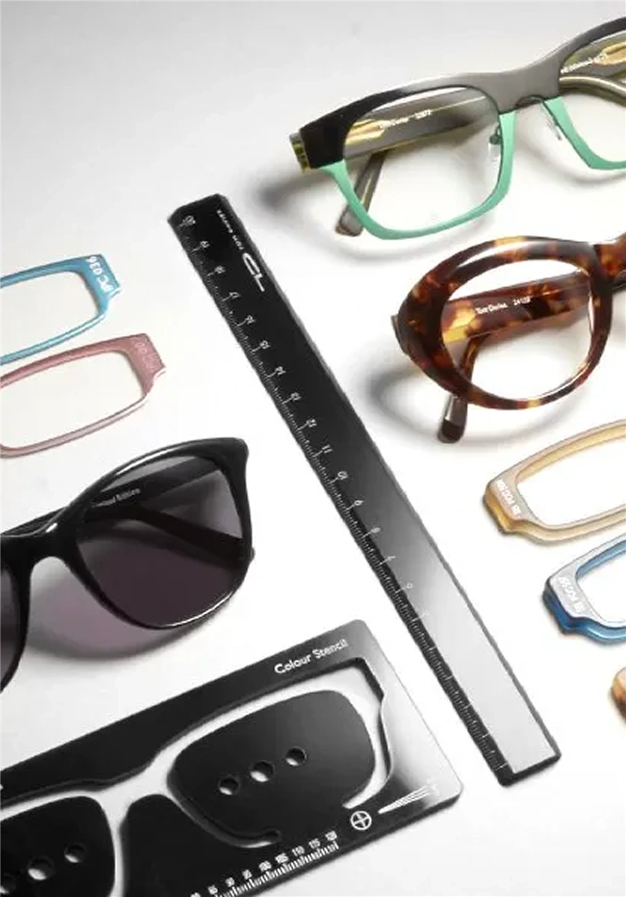 Custom-made glasses